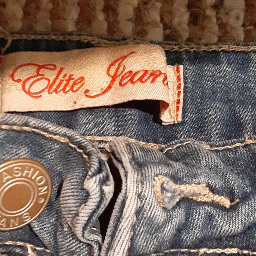 Jeans - Picture 3 of 4